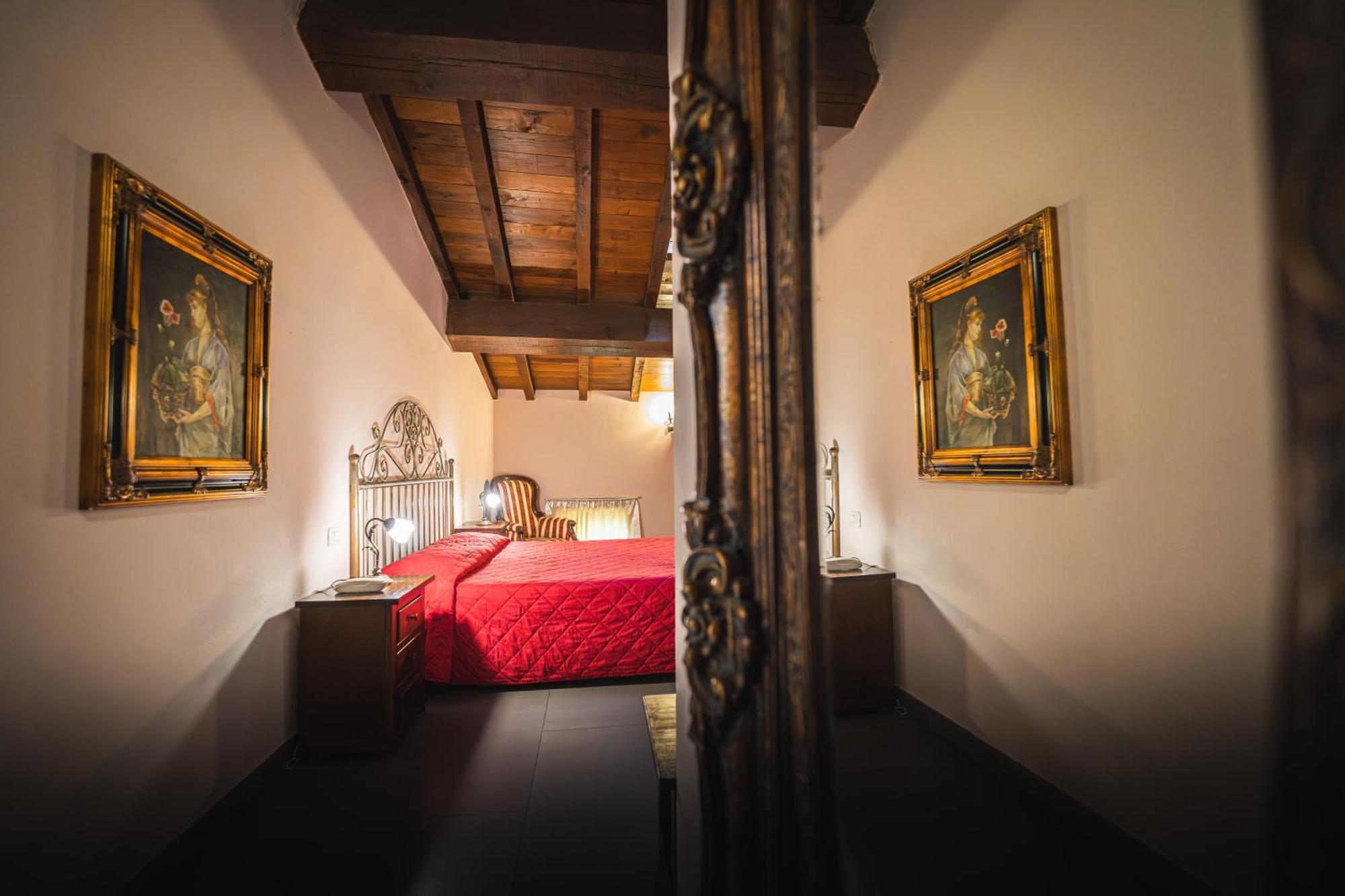 Hotel La Tavola Rotonda Cortemaggiore Ngoại thất bức ảnh