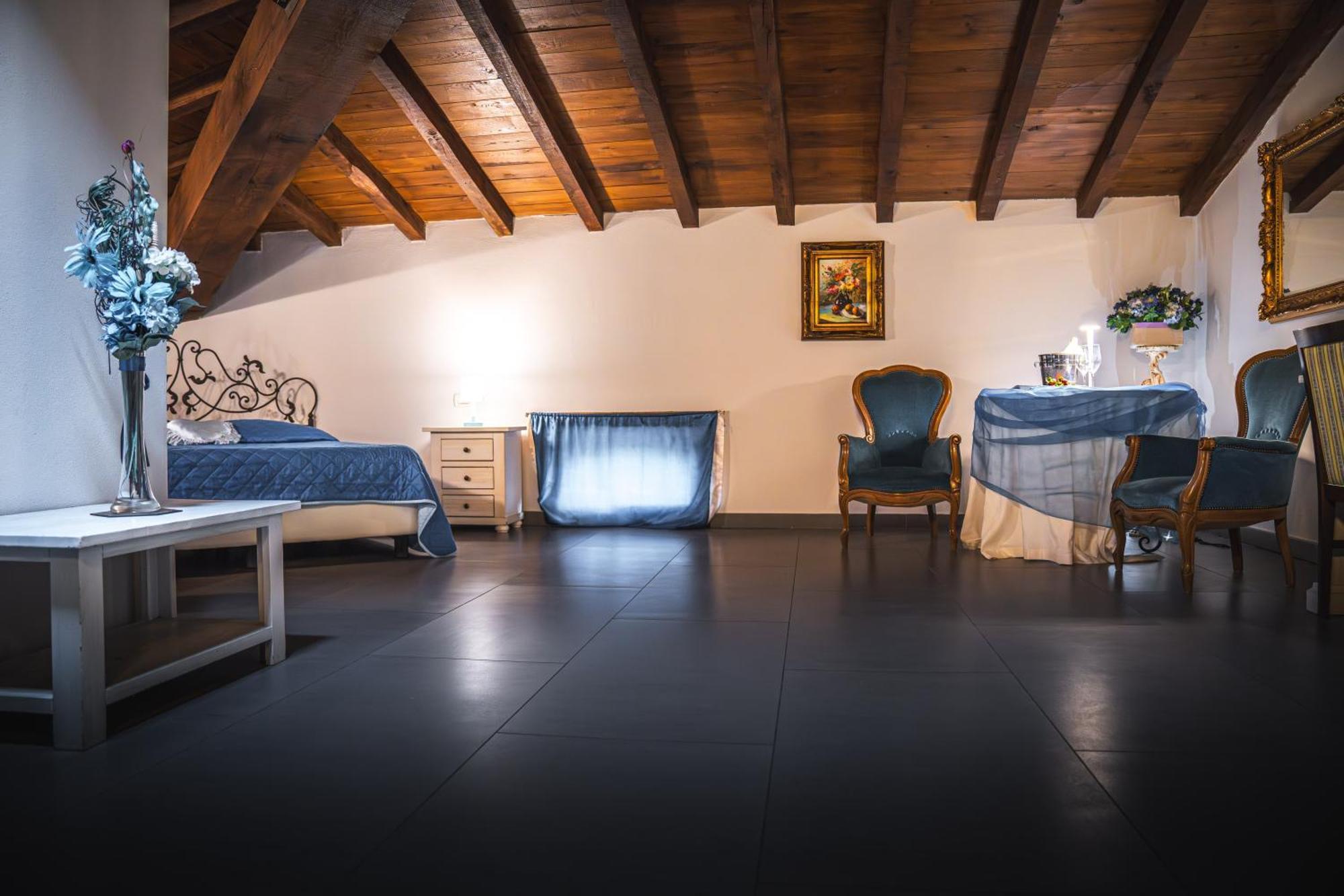 Hotel La Tavola Rotonda Cortemaggiore Phòng bức ảnh