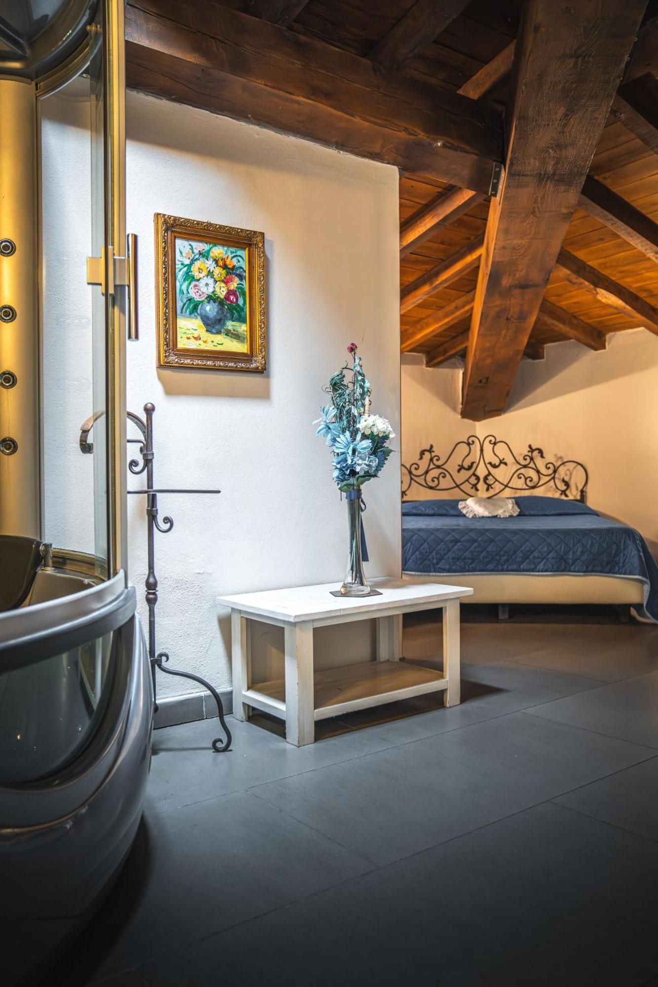 Hotel La Tavola Rotonda Cortemaggiore Ngoại thất bức ảnh