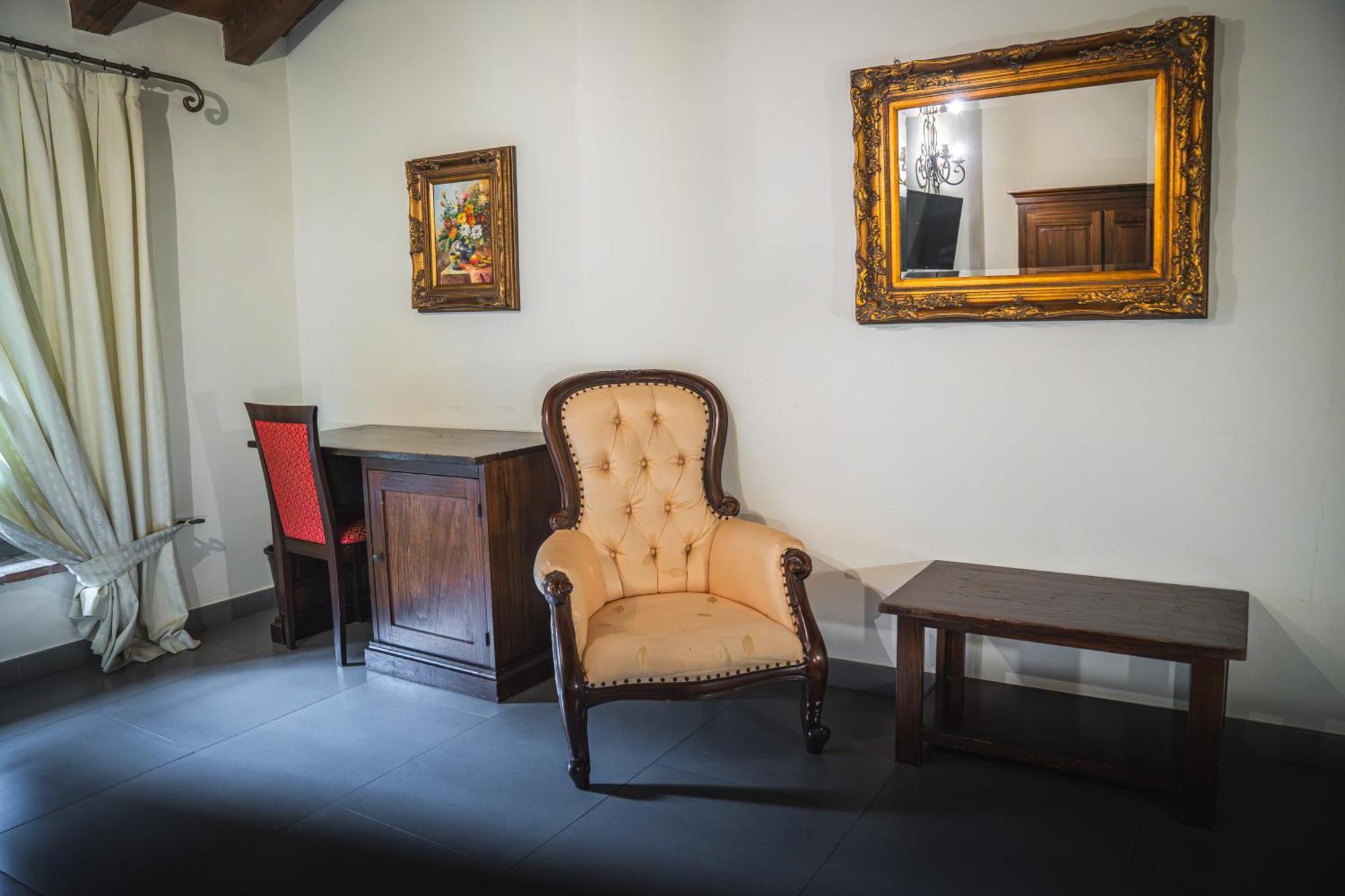 Hotel La Tavola Rotonda Cortemaggiore Phòng bức ảnh
