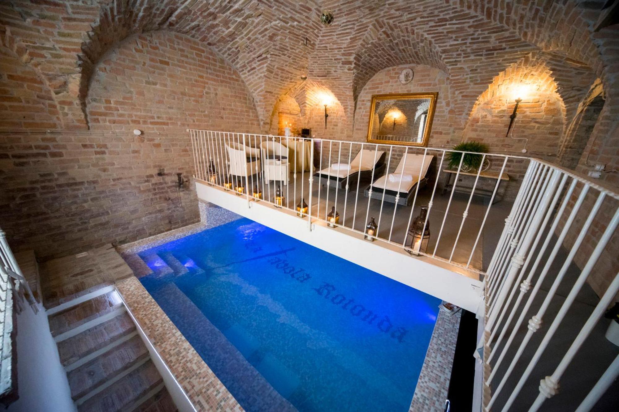 Hotel La Tavola Rotonda Cortemaggiore Ngoại thất bức ảnh